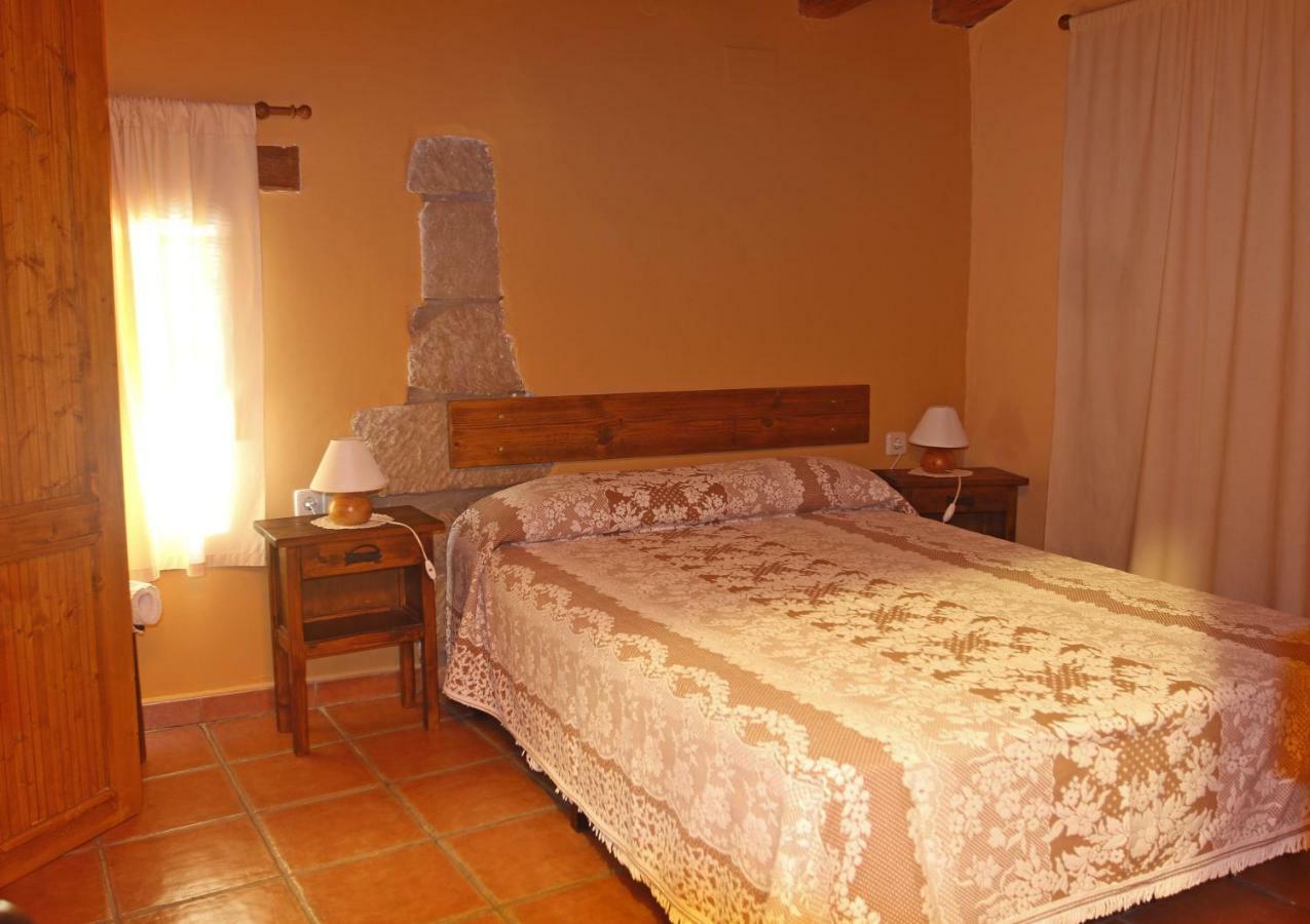 Hostal Casa Oliban Arbaniés Exterior foto