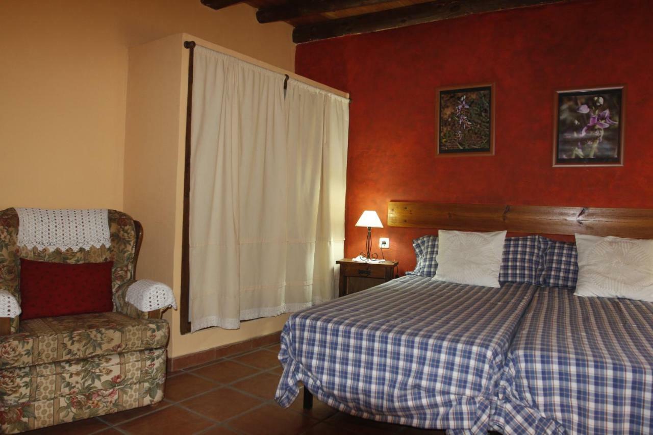 Hostal Casa Oliban Arbaniés Exterior foto